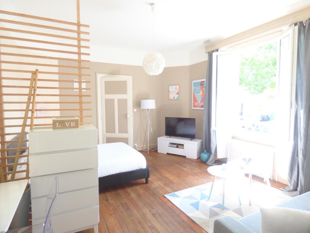 Les Cocons De Stephanie Apartment Vichy Bagian luar foto