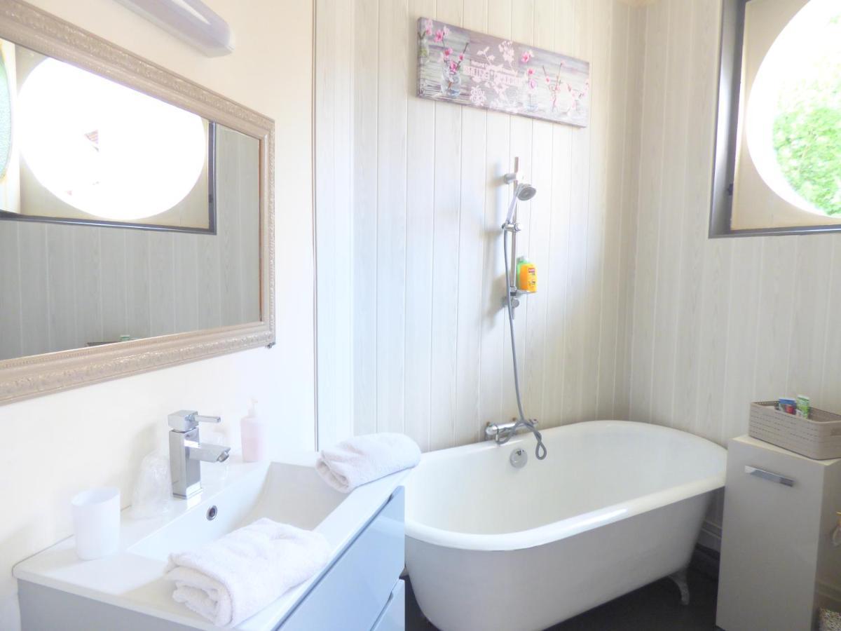 Les Cocons De Stephanie Apartment Vichy Bagian luar foto